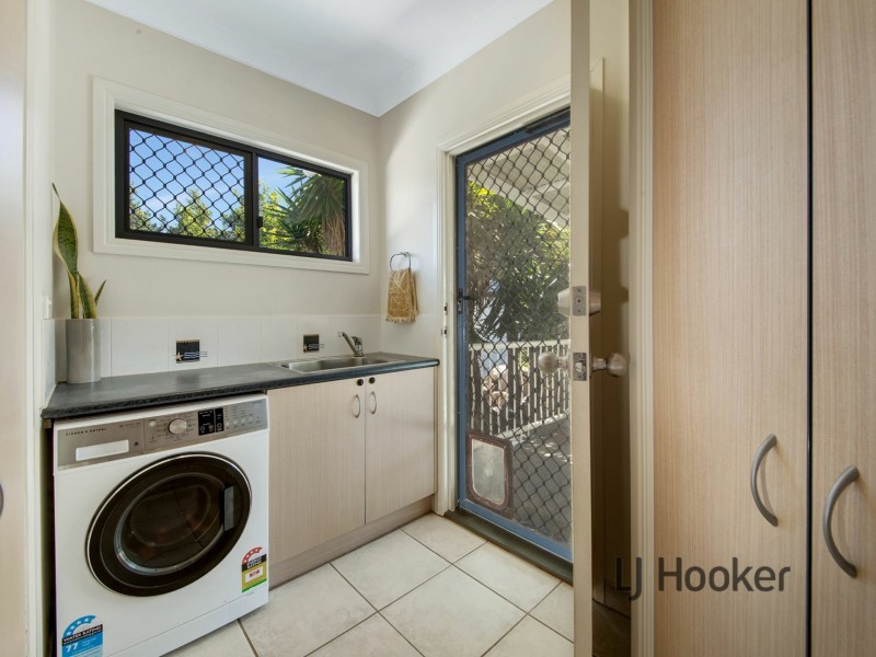 12 Lighthouse Drive, Boyne Island QLD 4680