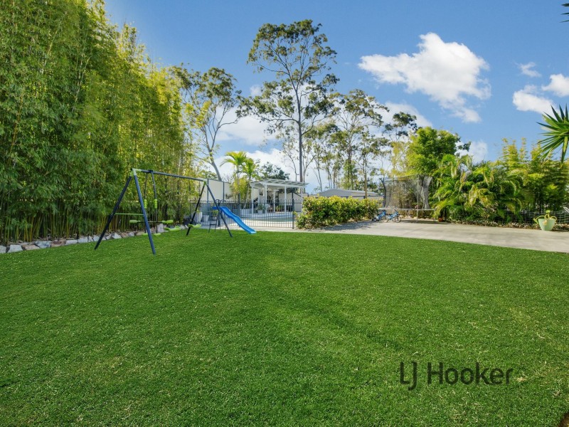 12 Lighthouse Drive, Boyne Island QLD 4680