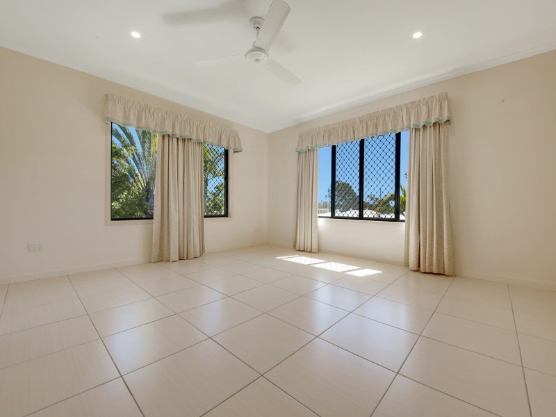 1/11 Golf View Drive, Boyne Island QLD 4680
