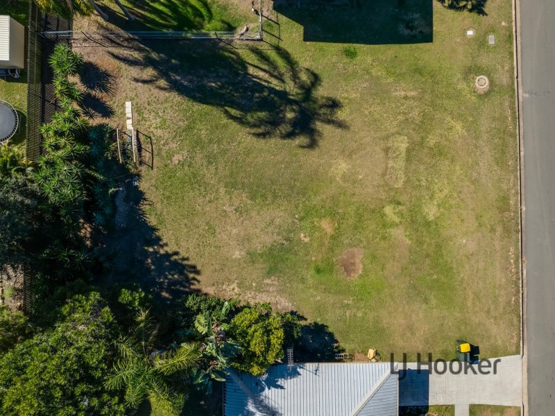 16 Pashley Street, Clinton QLD 4680