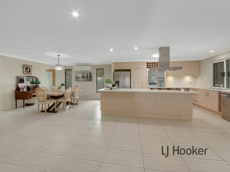 16 Lighthouse Drive, Boyne Island QLD 4680
