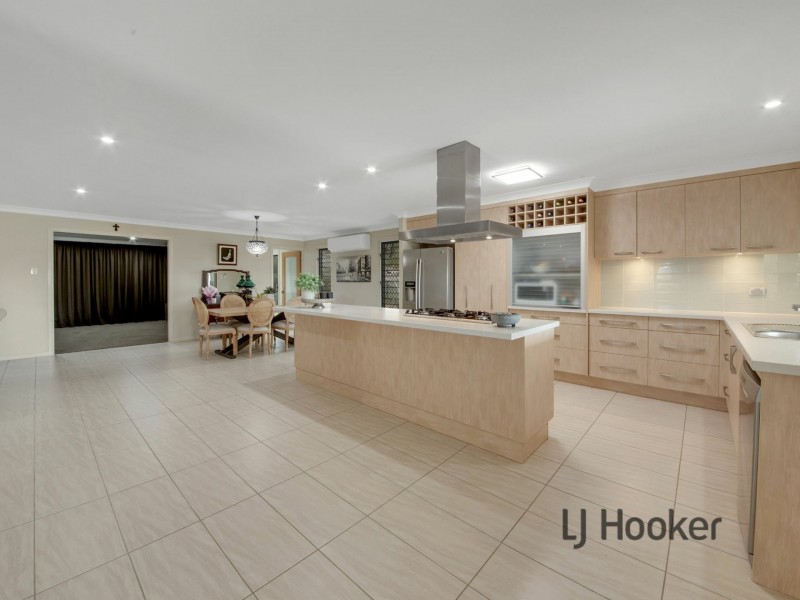 16 Lighthouse Drive, Boyne Island QLD 4680