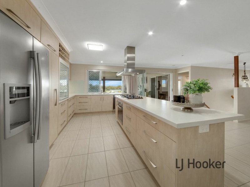 16 Lighthouse Drive, Boyne Island QLD 4680