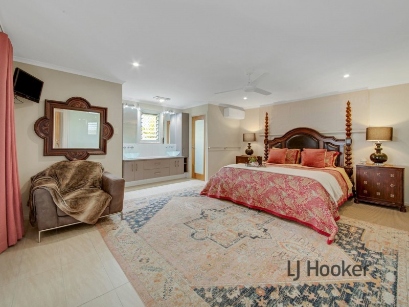 16 Lighthouse Drive, Boyne Island QLD 4680
