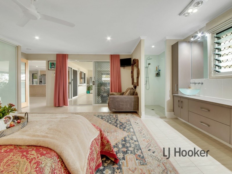 16 Lighthouse Drive, Boyne Island QLD 4680
