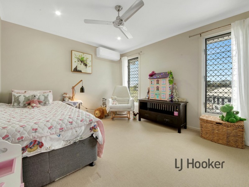 16 Lighthouse Drive, Boyne Island QLD 4680
