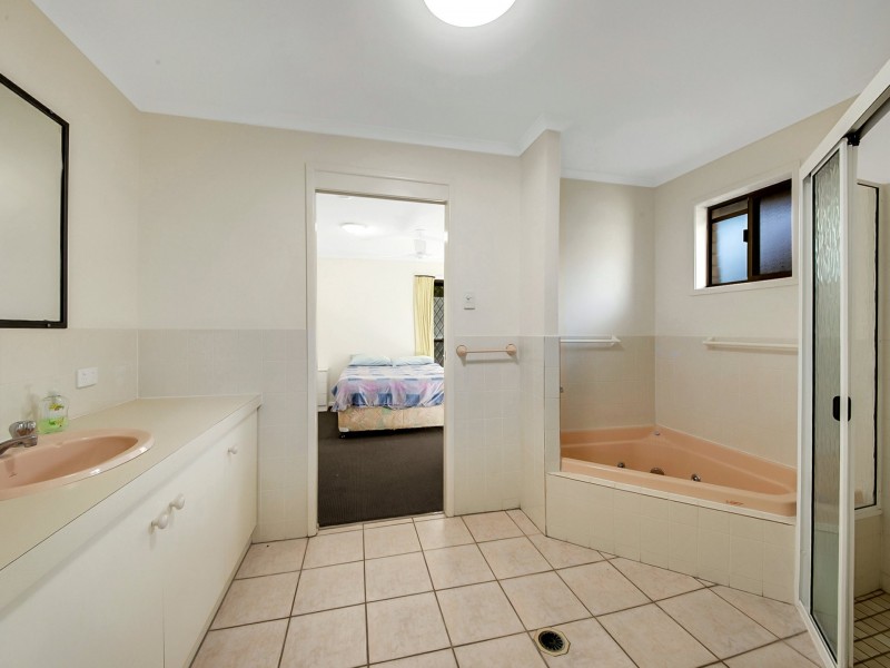 24 Blackwell Street, Tannum Sands QLD 4680