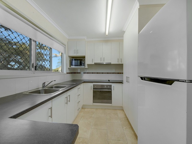 36 Centenary Drive, Boyne Island QLD 4680