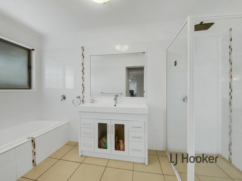 18 Bellemere Court, Boyne Island QLD 4680