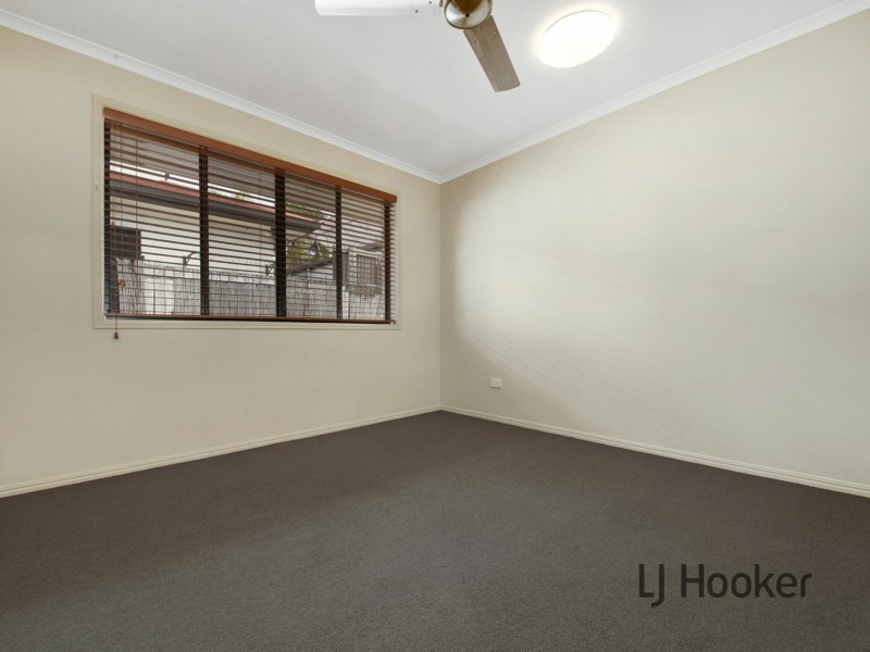 22 Lighthouse Drive, Boyne Island QLD 4680