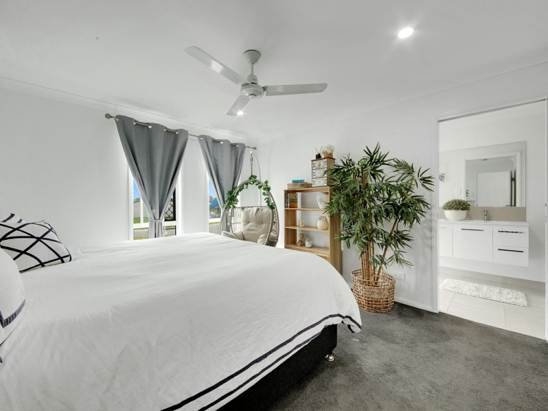 1 Boondooma Court, Boyne Island QLD 4680