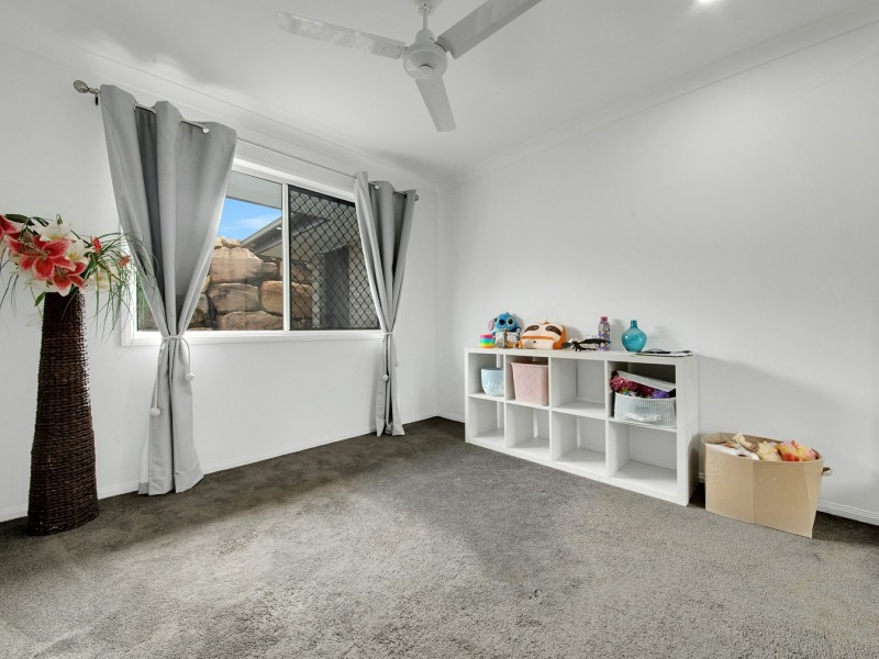 1 Boondooma Court, Boyne Island QLD 4680