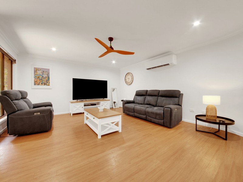 11 Pryde Street, Tannum Sands QLD 4680