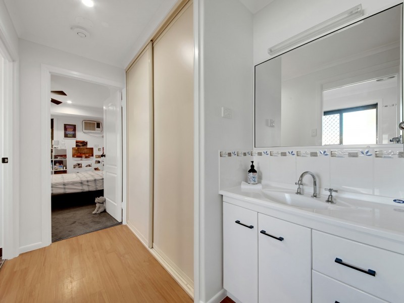 11 Pryde Street, Tannum Sands QLD 4680