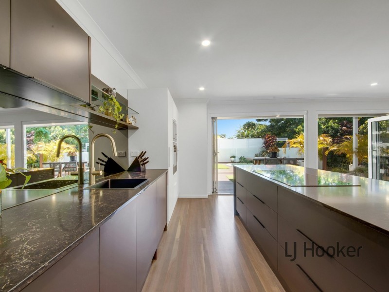 12 Alkina Crescent, Boyne Island QLD 4680