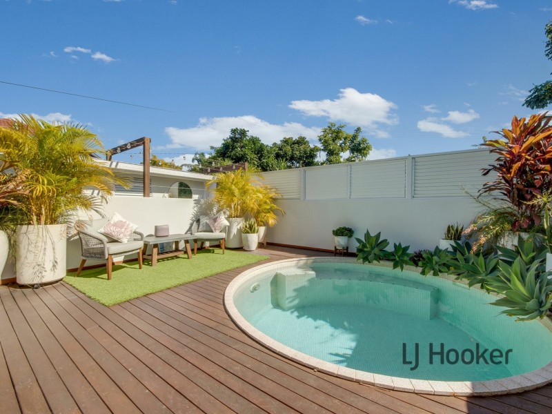 12 Alkina Crescent, Boyne Island QLD 4680