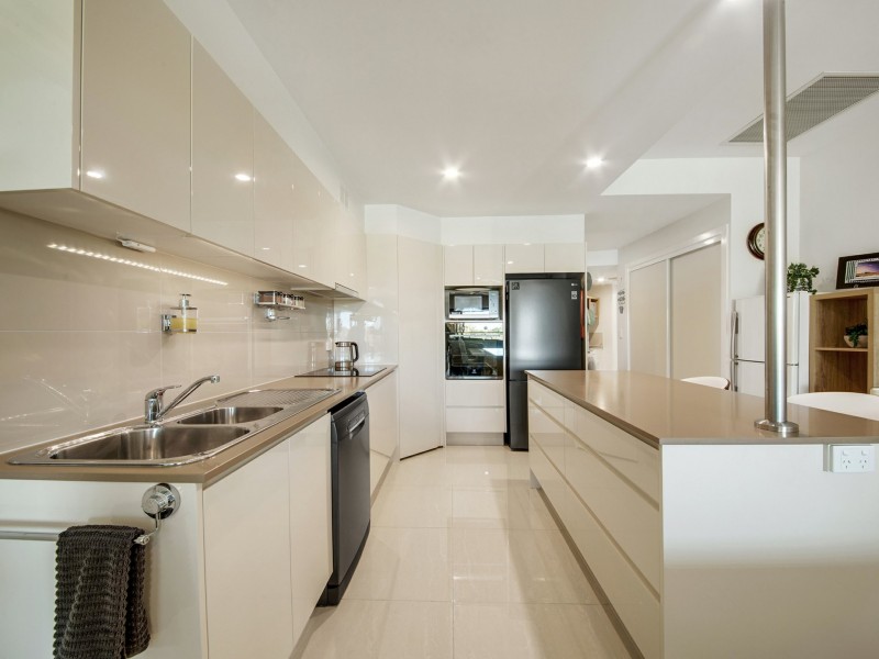 402/10 Wyndham Avenue, Boyne Island QLD 4680