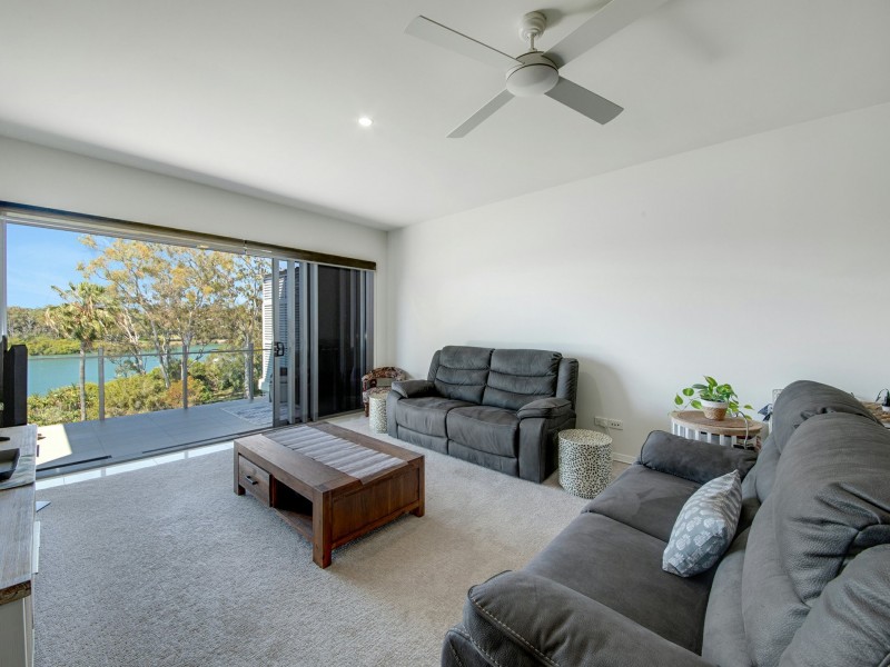 402/10 Wyndham Avenue, Boyne Island QLD 4680