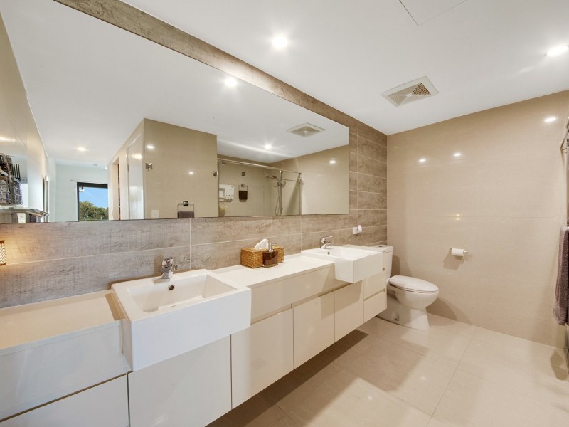 402/10 Wyndham Avenue, Boyne Island QLD 4680