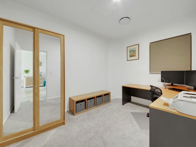 402/10 Wyndham Avenue, Boyne Island QLD 4680