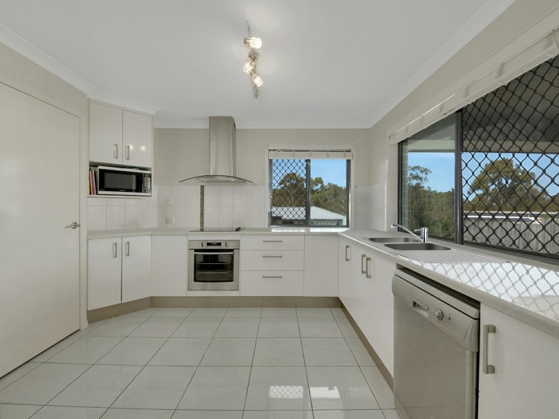 37 Pryde Street, Tannum Sands QLD 4680