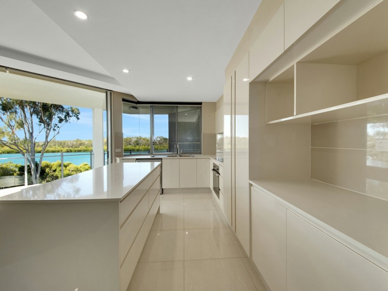 303/10 Wyndham Avenue, Boyne Island QLD 4680