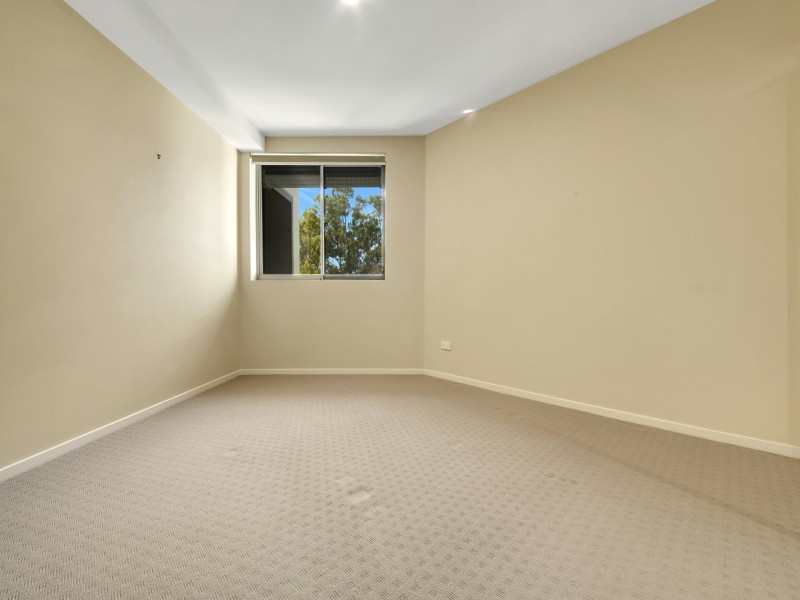 303/10 Wyndham Avenue, Boyne Island QLD 4680