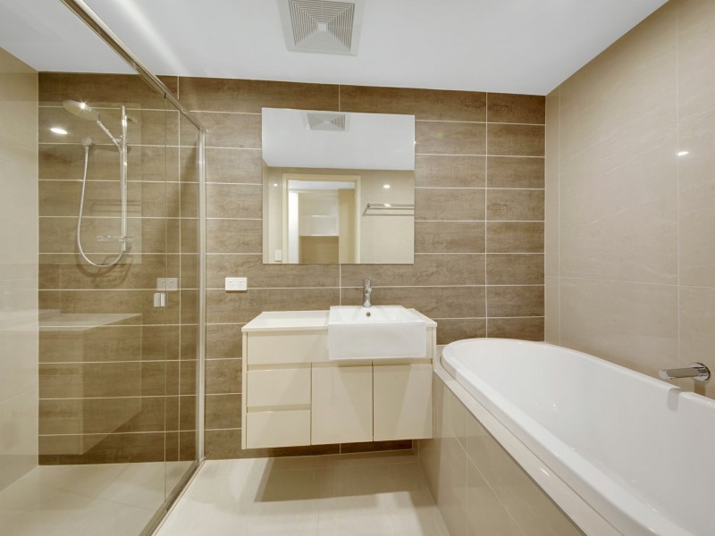 303/10 Wyndham Avenue, Boyne Island QLD 4680