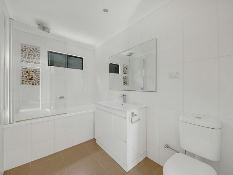 10 KATANDRA STREET, Boyne Island QLD 4680