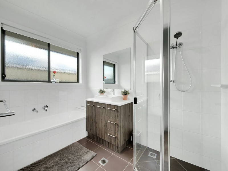 1 Tulipwood Circuit, Boyne Island QLD 4680