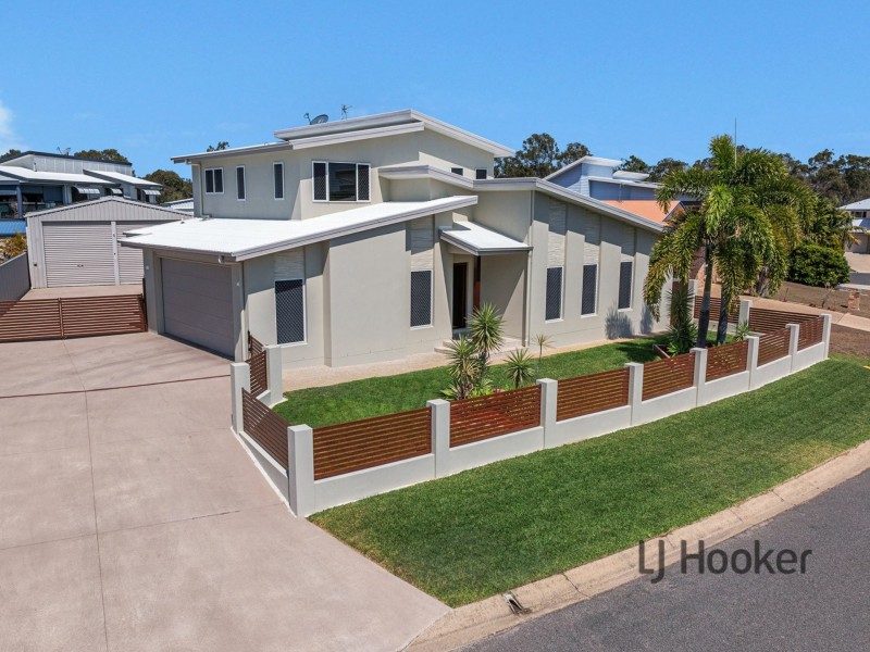 15 Riverside Drive, Tannum Sands QLD 4680