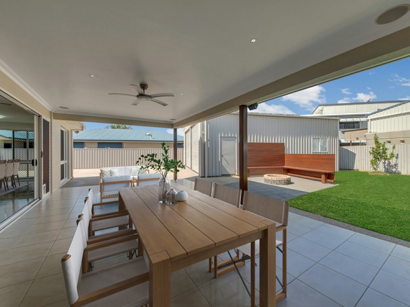 15 Riverside Drive, Tannum Sands QLD 4680