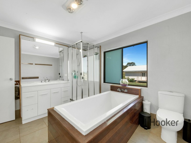 229 Potters Road, Wooderson QLD 4680
