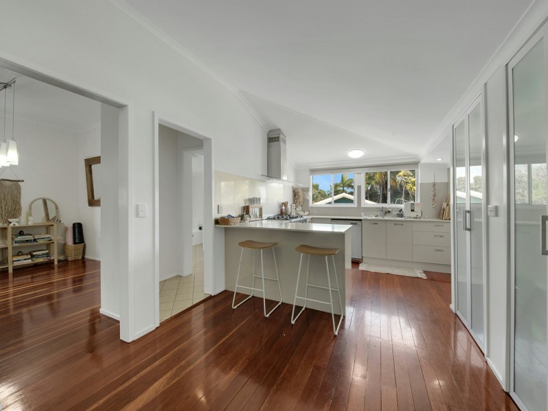 6 Pacific Avenue, Tannum Sands QLD 4680