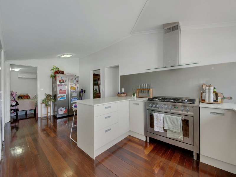 6 Pacific Avenue, Tannum Sands QLD 4680