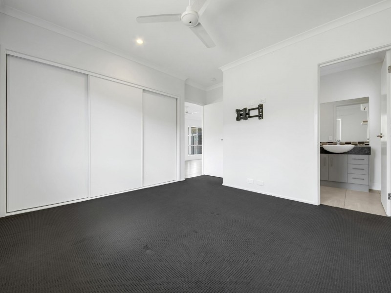 18 Brush Tail Court, Boyne Island QLD 4680