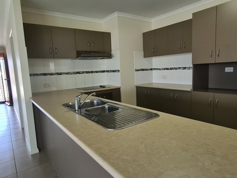 12 Jeana Close, Boyne Island QLD 4680