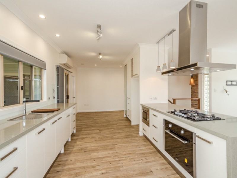 25 Rigby Crescent, West Gladstone QLD 4680