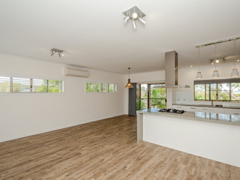 25 Rigby Crescent, West Gladstone QLD 4680