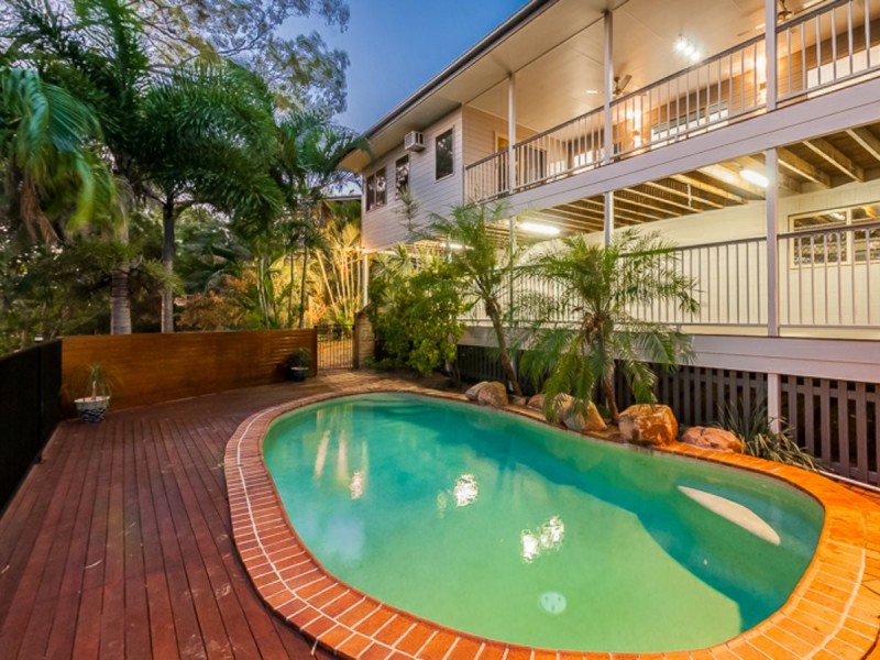 25 Rigby Crescent, West Gladstone QLD 4680