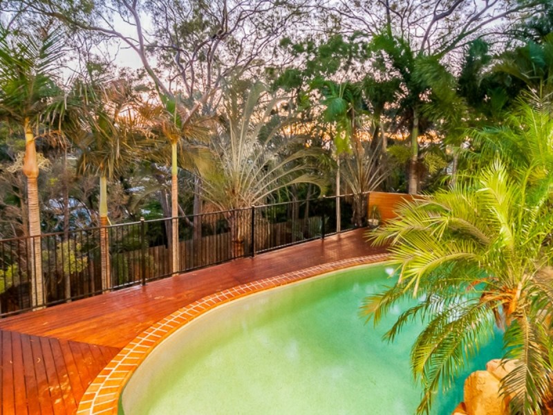 25 Rigby Crescent, West Gladstone QLD 4680