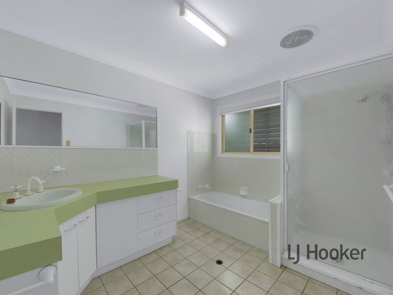 86 Booth Avenue, Tannum Sands QLD 4680
