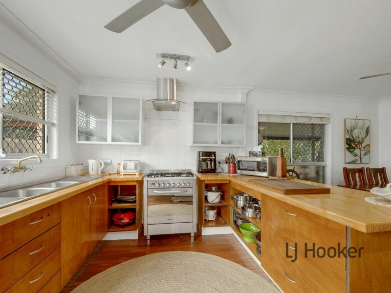 17 Alkina Crescent, Boyne Island QLD 4680