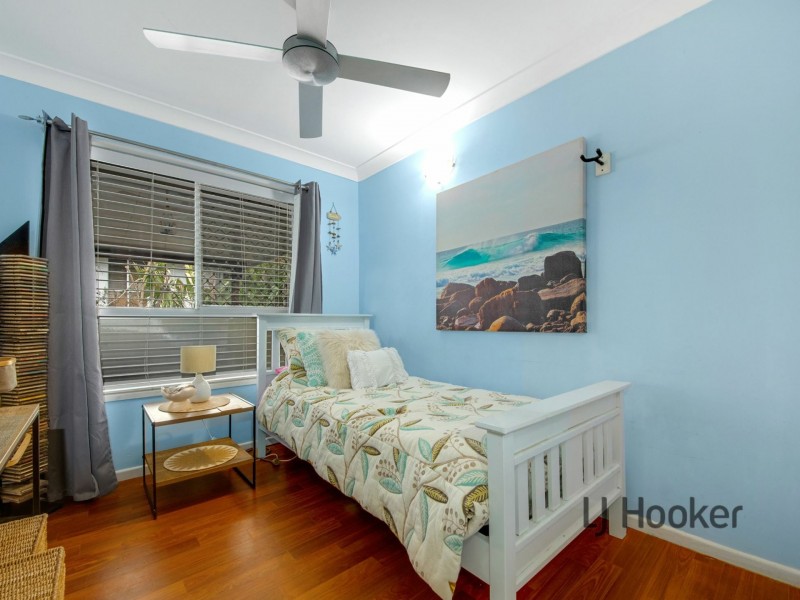 17 Alkina Crescent, Boyne Island QLD 4680