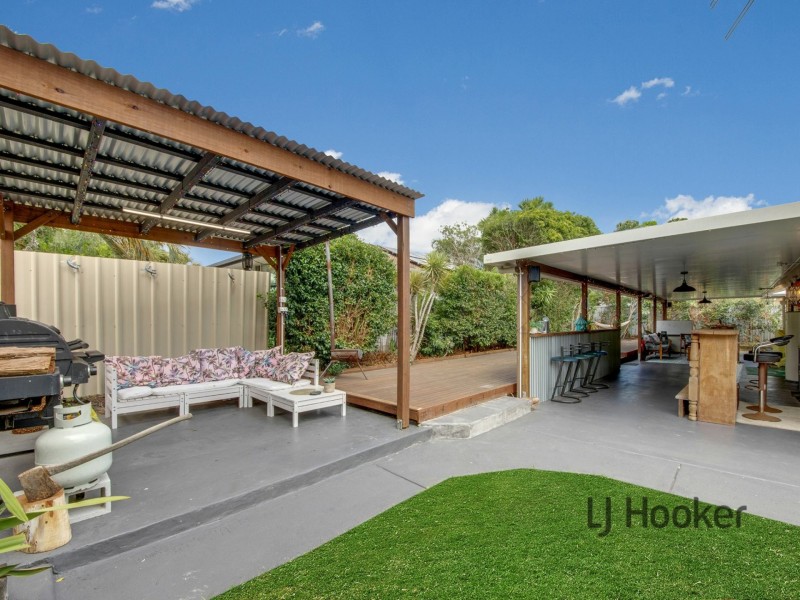 17 Alkina Crescent, Boyne Island QLD 4680
