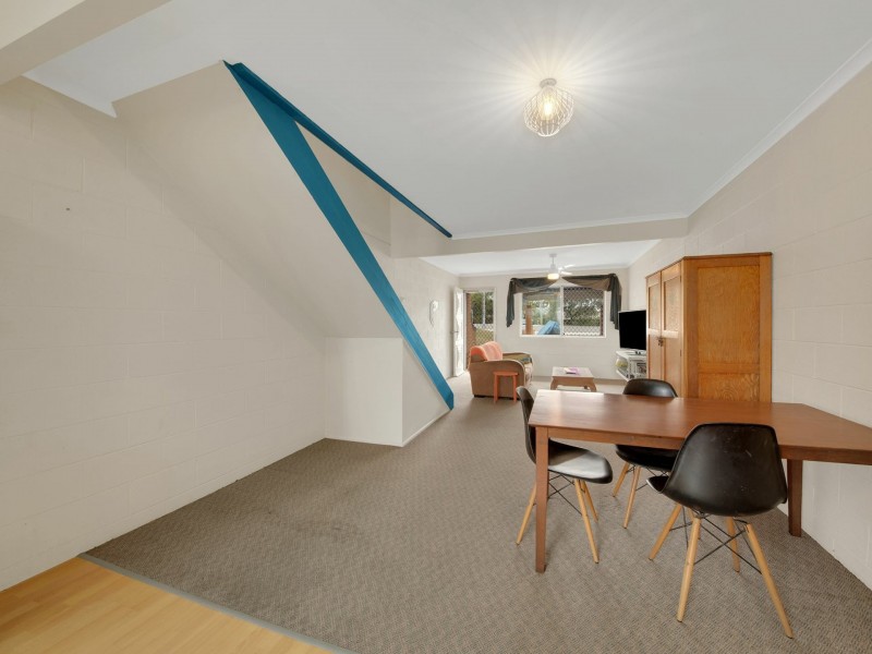 1/4 Elizabeth Street, Tannum Sands QLD 4680