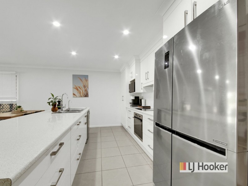 10 Golf View Drive, Boyne Island QLD 4680