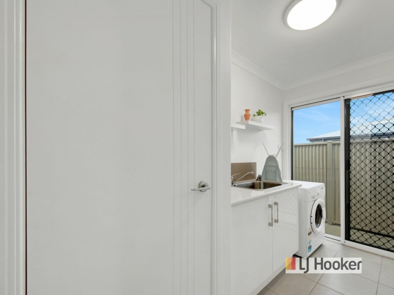10 Golf View Drive, Boyne Island QLD 4680