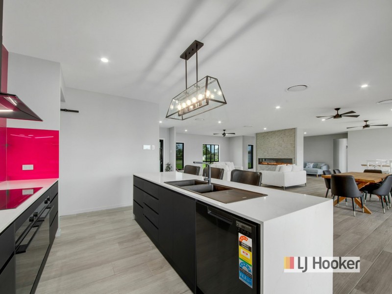 7 Yacht Road, Tannum Sands QLD 4680