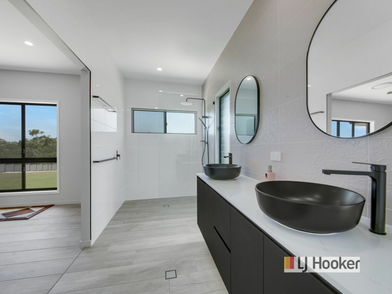 7 Yacht Road, Tannum Sands QLD 4680